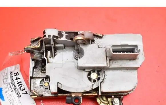 Peugeot Partner Front door lock