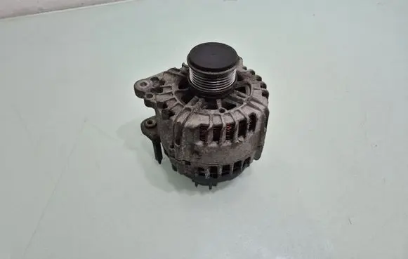 Volkswagen Polo V 6R Generator/alternator 03P903023B