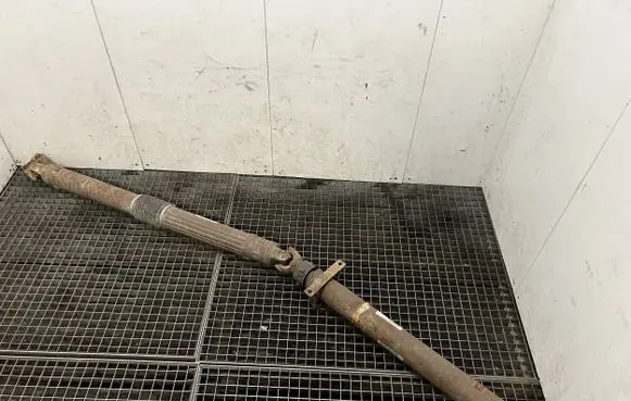 Dodge RAM 1500 DS Middle center prop shaft 52123616AA P52123616AA
