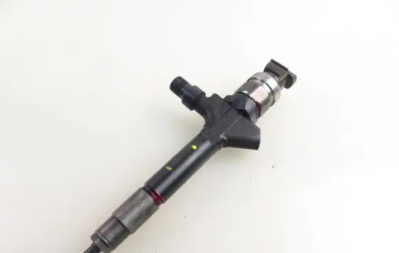 Mazda 5 Fuel injector RF7J13H50