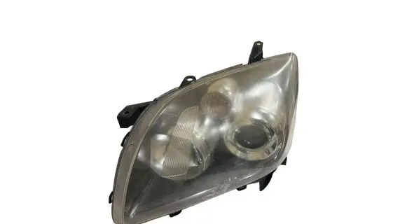 Toyota Avensis T250 Headlight/headlamp 35109 E411332