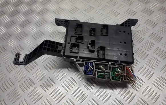Ford Mondeo Mk III Fuse box set 4S7T14A073