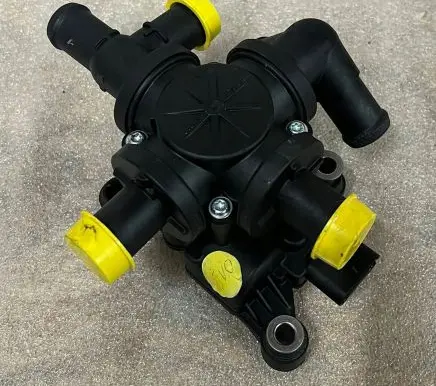 Audi Q7 4M Electric auxiliary coolant/water pump 8B3963375A