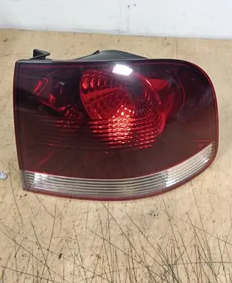 Volkswagen Touareg I Rear/tail lights 28258002