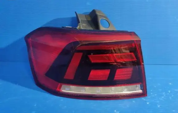 Volkswagen PASSAT B8 Rear/tail lights 3G9945095E
