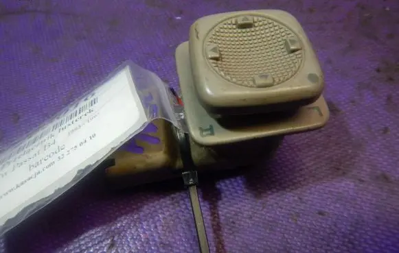 Volkswagen PASSAT B4 Wing mirror switch 