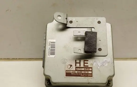 Subaru Legacy Gearbox control unit/module 31711AH590 A640000U8