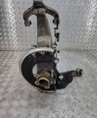BMW 5 G30 G31 Front wheel hub spindle knuckle