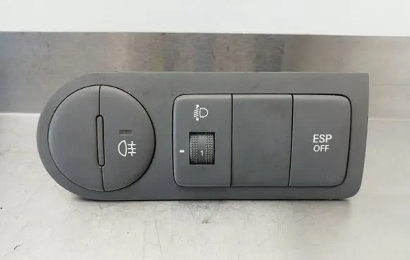 Hyundai H-1, Starex, Satellite Light switch 933104H000