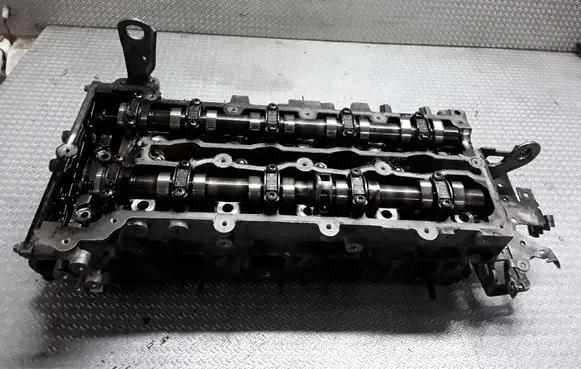 Mercedes-Benz C W204 Engine head 6510160201
