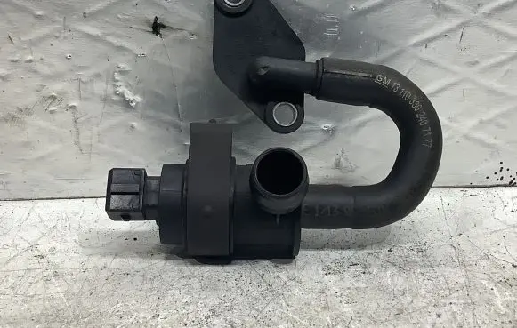 Opel Astra H Vacuum valve 13110331