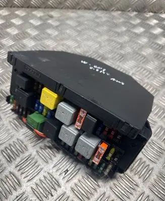 Mercedes-Benz E A207 Fuse box set A2129006924 A2129015304 A2129024408