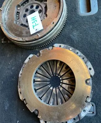 Land Rover Freelander 2 - LR2 Dual mass flywheel 415061310