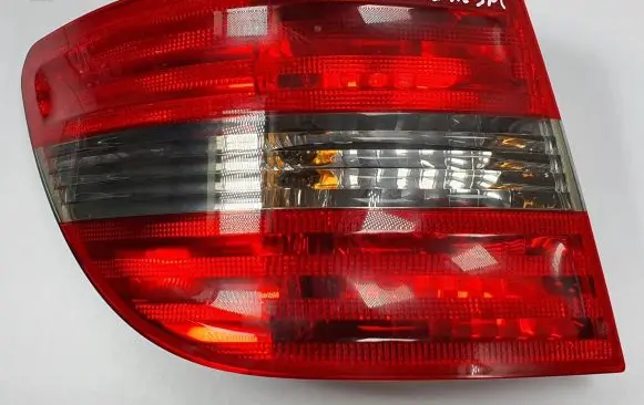 Mercedes-Benz B W245 Rear/tail lights A1698202564