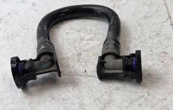 Nissan NV300 Brake line pipe/hose 462263083R