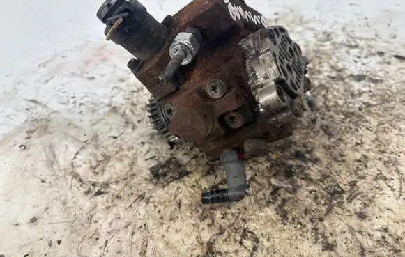 Opel Vivaro Fuel injection high pressure pump 0445010170 8200804288 8200690744