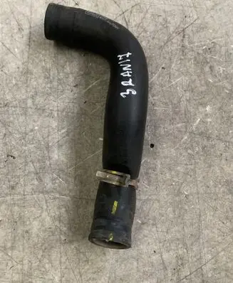 Engine coolant pipe/hose