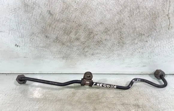 Jeep Grand Cherokee (WK) Fuel injector supply line/pipe 
