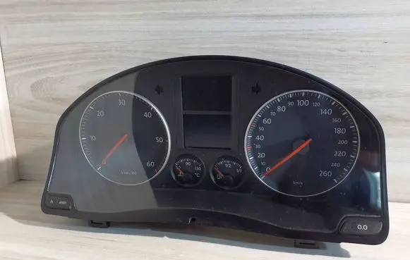 Volkswagen Golf Plus Speedometer (instrument cluster) 1K0920862K V0003000 VWZBZ0F0341497