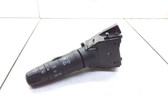 Nissan Primera Indicator stalk 25540AV600