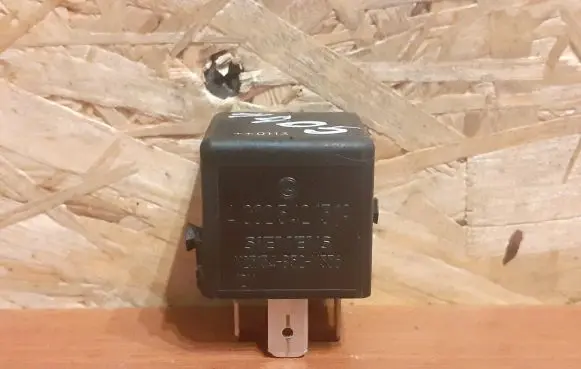 Mercedes-Benz S W220 Other relay A0025421319 1405