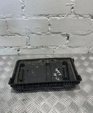Battery tray