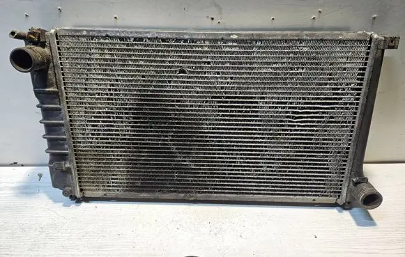 BMW 3 E36 Coolant radiator 22455090 22455119