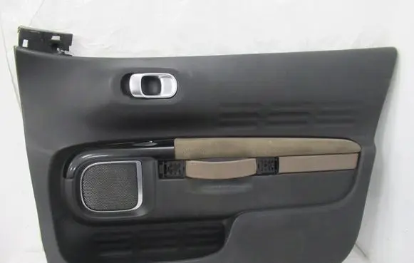 Citroen C4 Cactus Front door card panel trim