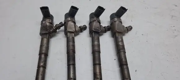 Fiat Punto (188) Fuel injector S27610001 0445110019
