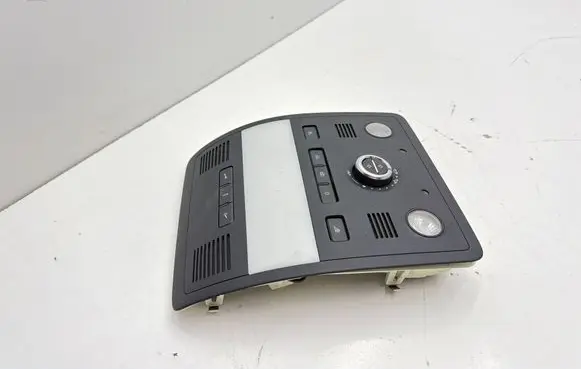 Volkswagen Touareg II Front seat light 7P6947105H