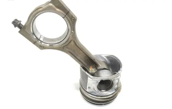 BMW 5 F10 F11 Piston with connecting rod 84L110
