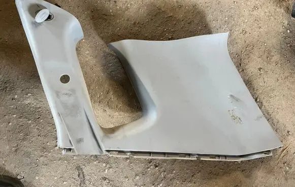 Hyundai Tucson JM (D)pillar trim (top) 858602E100 858602E10 858602100