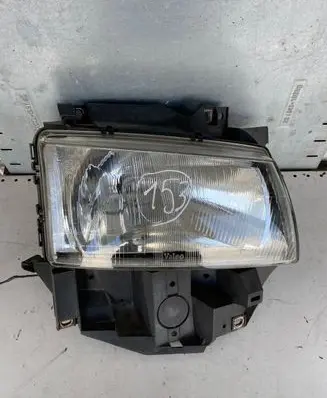 Volkswagen Transporter - Caravelle T4 Headlight/headlamp 67723380