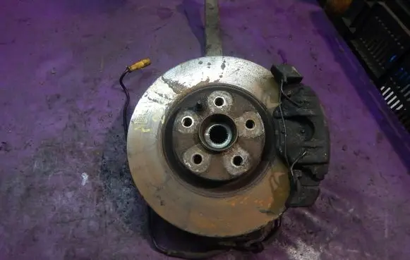 Alfa Romeo 156 Front wheel hub spindle knuckle