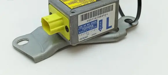 Lexus LS 430 Airbag deployment crash/impact sensor 8983450010 2523001161