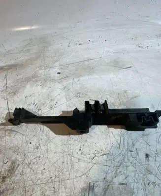 Mercedes-Benz ML W164 Radiator mount bracket A1645040018