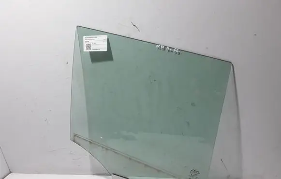 Volvo XC90 Rear door window glass 32244982