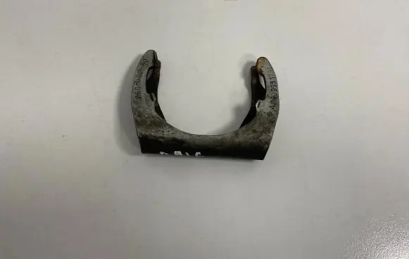 Mercedes-Benz E W211 Muffler pipe connector clamp A0009931715