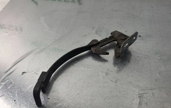 Peugeot 308 Engine bonnet/hood lock/latch loop/hook 240414