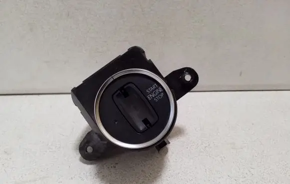 Volkswagen Touareg II Ignition lock 7P6905843