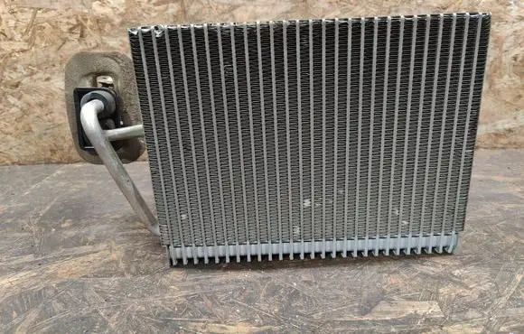 Mercedes-Benz E W210 Air conditioning (A/C) radiator (interior) 2108300084 2108300358