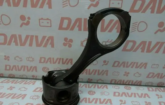 Mercedes-Benz Vito Viano W639 Piston with connecting rod 8370B