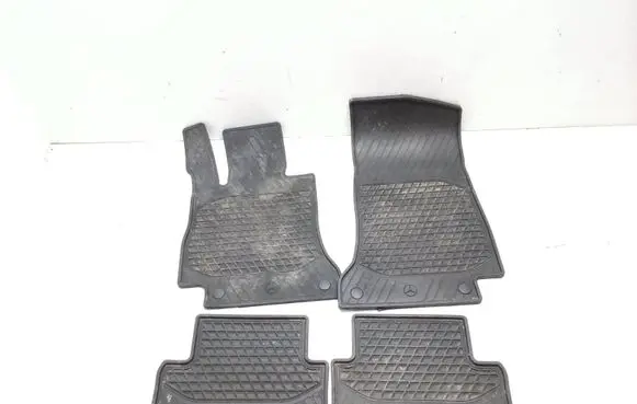 Mercedes-Benz C W204 Car floor mat set A2136800602 A2056802548 A2056802848