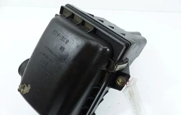 Air filter box