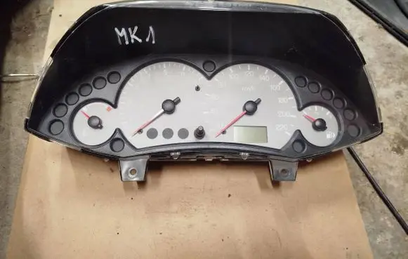 Ford Focus Speedometer (instrument cluster) 98AB10849 16777215 22DDC1998