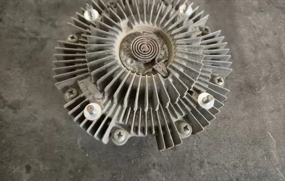 Toyota Hilux (AN10, AN20, AN30) Viscous fan clutch 