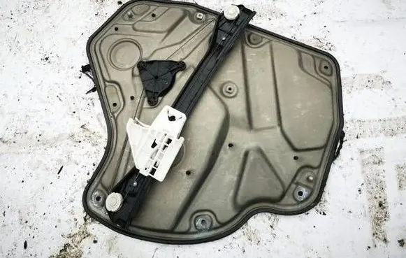 Skoda Octavia Mk2 (1Z) Sliding door window regulator with motor 1Z0839655F