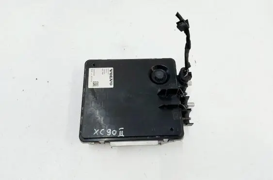 Volvo XC90 Battery control module 32300621