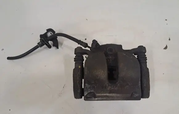 BMW X2 F39 Front brake caliper 6869108 6860266