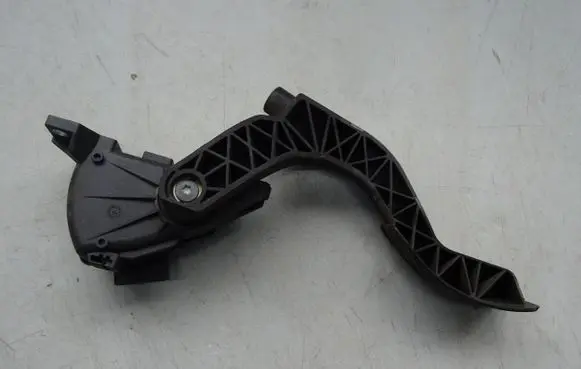 Volkswagen PASSAT B5.5 Accelerator throttle pedal 8D1721523F 6PV00837603